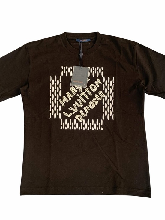Louis Vuitton Other - Louis Vuitton Black Pearl T-Shirt Men’s Size Small